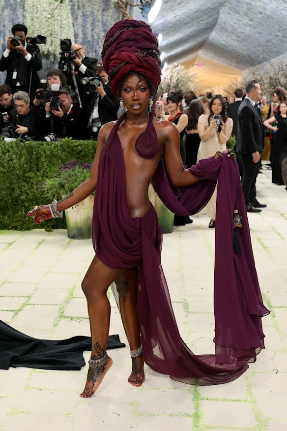 Doechii in Marc Jacobs.