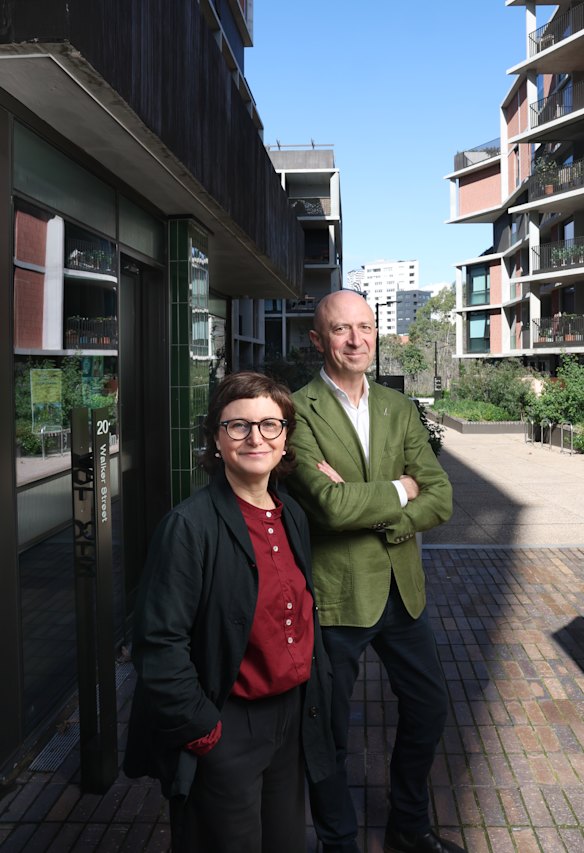 Australian Institute of Architects Victorian housing committee co-chairs Sarah Buckeridge and James Legge.