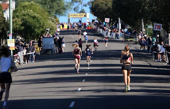 The Humpty Dumpty Foundation's Balmoral Burn run. The Girls 'Head of The Hill' relay event.