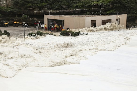 The huge swell as seen at Tamarama Beach.