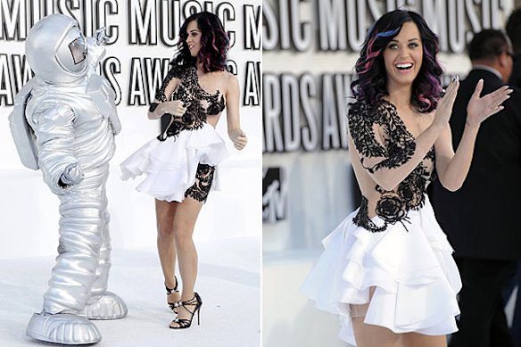 Katy Perry has a laugh with the MTV space man.