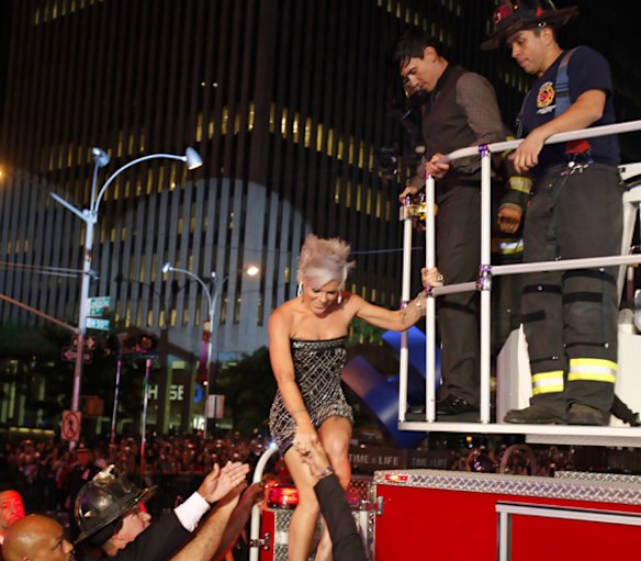 Singer Pink arrives on a fire truck at the 2009 MTV Video Music Awards in New York