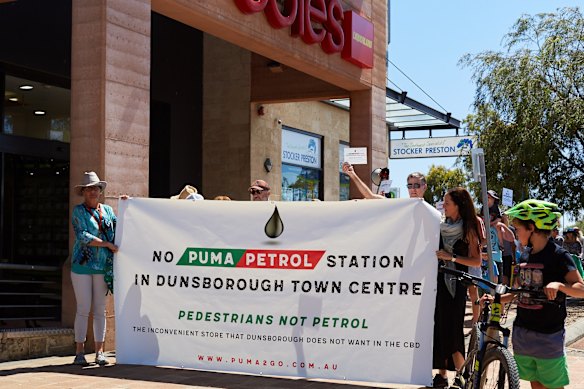 Protestors rally against a proposed 24-hour Puma petrol station in Dunsborough.