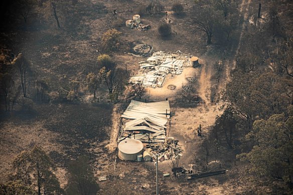 Images taken along Great Alpine Road in and around Sarsfield.