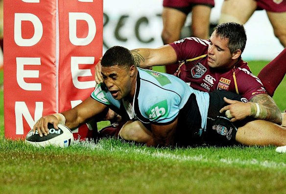 Michael Jennings scores.