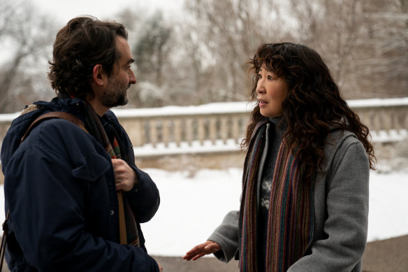 Jay Duplass and Sandra Oh in <i>The Chair</i>.