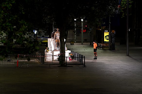 The Cenotaph is seen onAnzacDay at an empty Martin Place in Sydney.