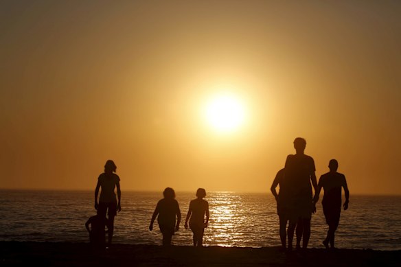 Coogee locals enjoying the early morning light before the heat kicks in.