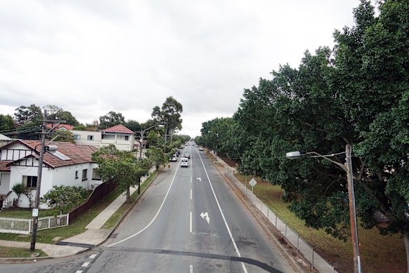 Gipps Street at Burwood: before.