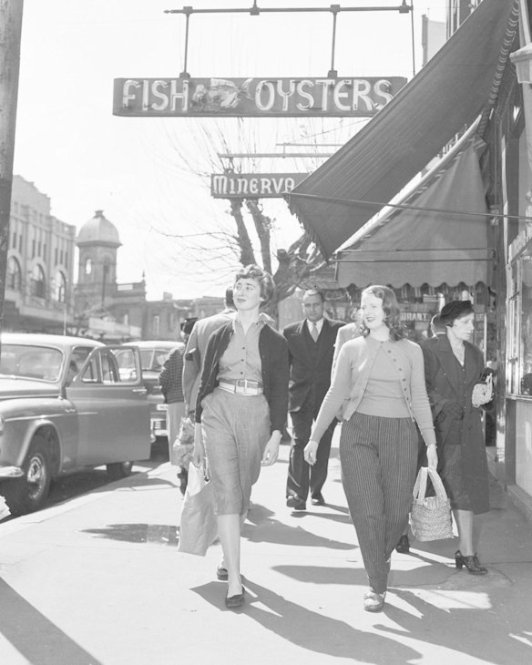 Women shopping in Sydney's Kings Cross on 11th September 1954.