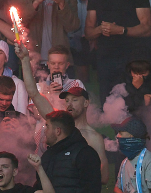 Man cop wants to speak out over 'flare'