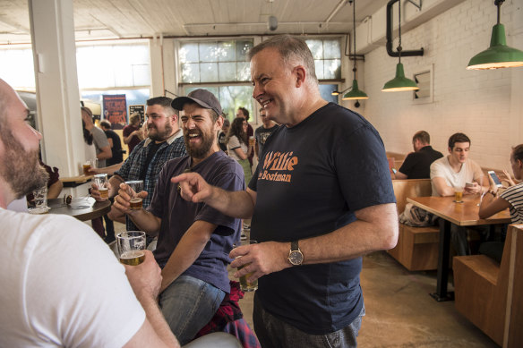 Anthony Albanese received a warm welcome from drinkers at Willie the Boatman Brewery in his electorate of Grayndler in Sydney's Inner West.