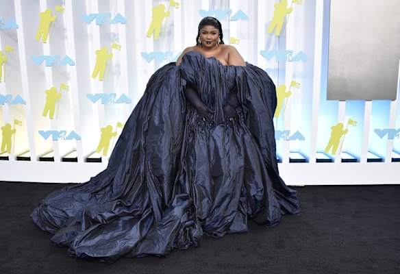 Lizzo wears Jean Paul Gaultier SS22 couture.