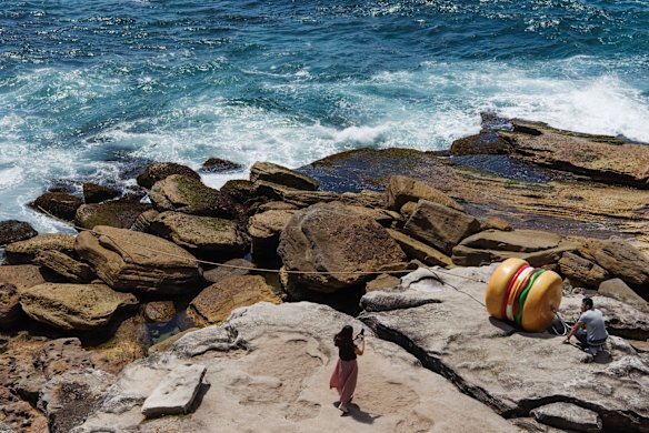 JAMES DIVE- NSW - What a Tasty Looking Burger