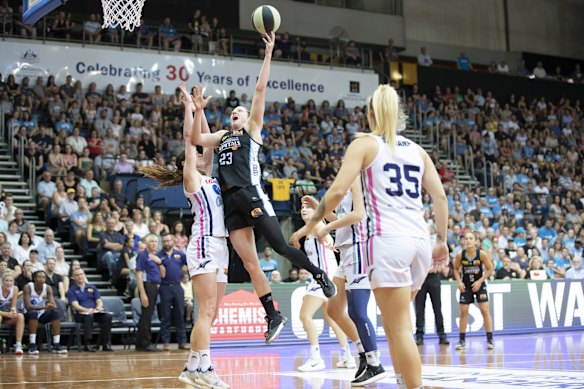 A consistent performer all season, Capitals co-captain Kelsey Griffin led the way with a double double: 29 points and 15 rebounds. 