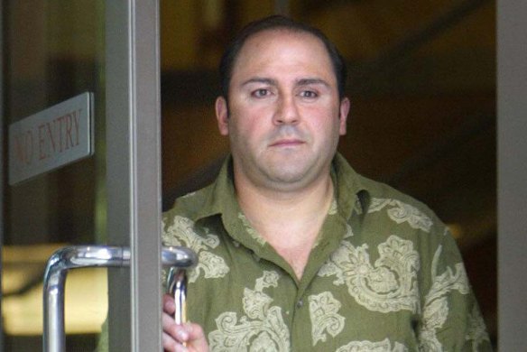 Tony Mokbel leaves the Melbourne Magistrates Court in late 2004.