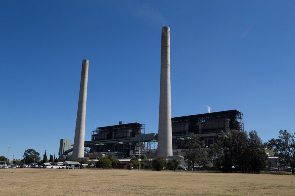 AGL has plans to gradually replace the Liddell power plant with renewable energy, batteries, and gas-fired generation.