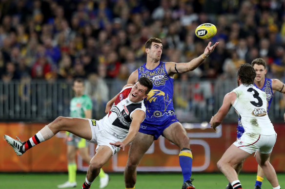 Scott Lycett makes a grab for the ball during the Eagles' round 11 clash with St Kilda. 