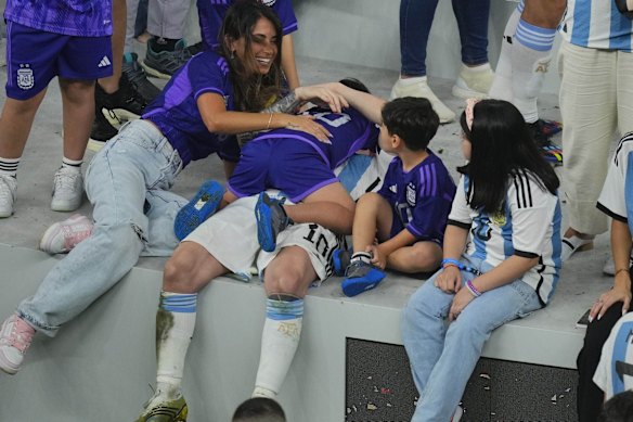 Lionel Messi celebrates with his family.