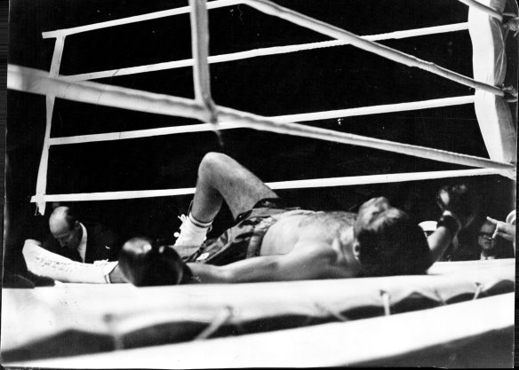 Gattellari knocked out. 