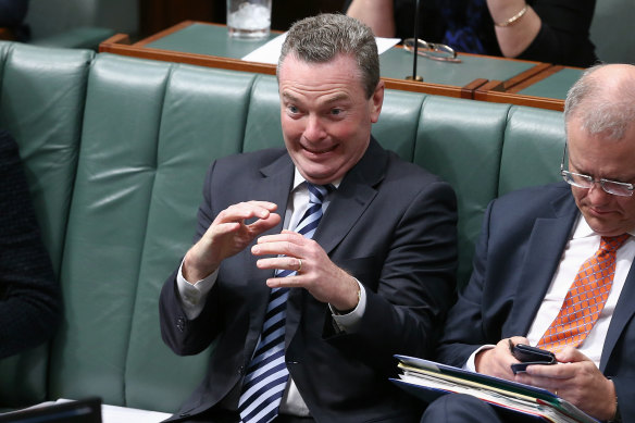 Christopher Pyne feigns being terrified during Question Time.