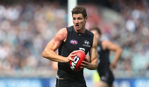 Andrejs Everitt on the run.