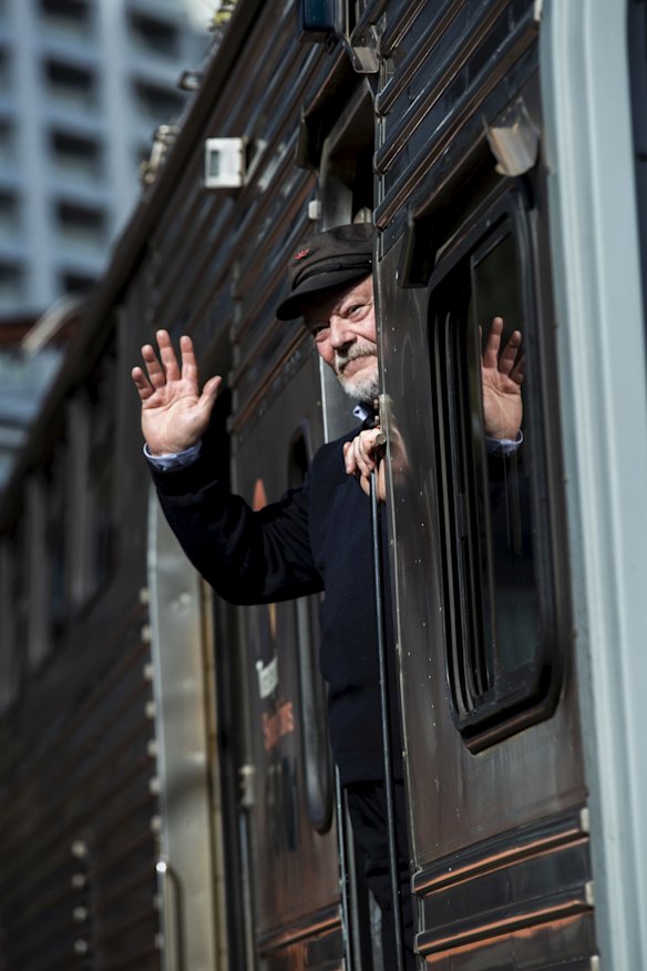 The historic final S-Set trip over the Sydney Harbour Bridge.
