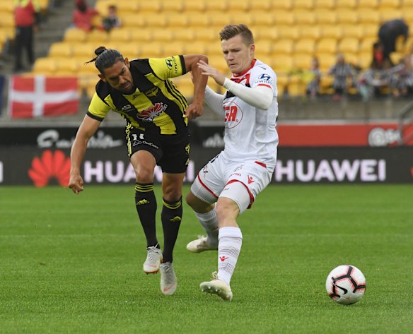 Ilso double lifts Adelaide past Phoenix