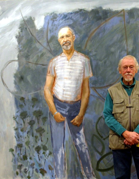 Guy Warren with his 1985 Archibald Prize-winning painting of his friend, the sculptor Bert Flugelman.