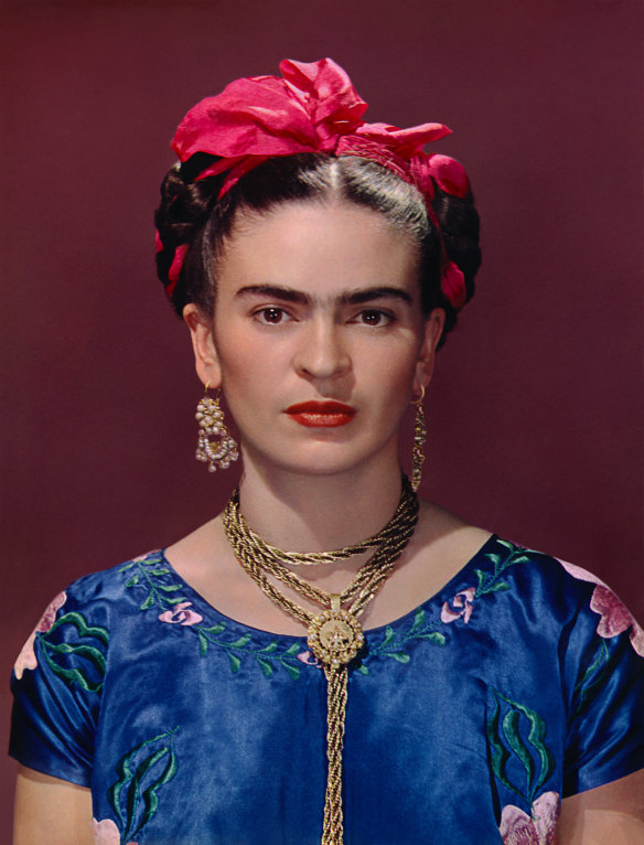 Frida Kahlo in a 1939 photograph.