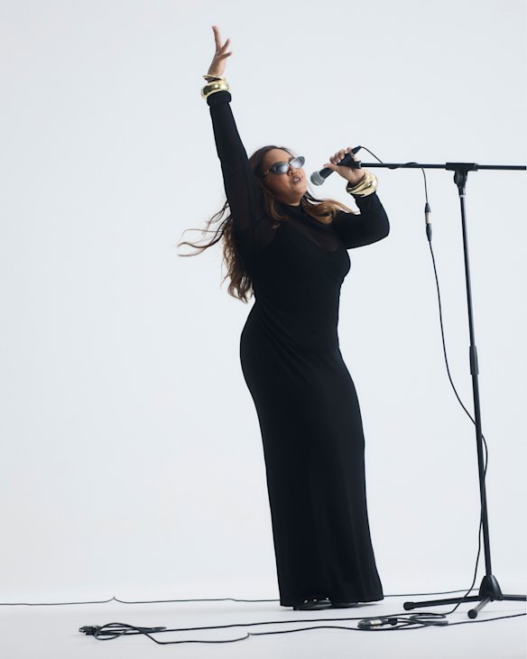 Dissh “Hazel” dress. Senso boots. Bottega Veneta sunglasses from Eyewear Index.