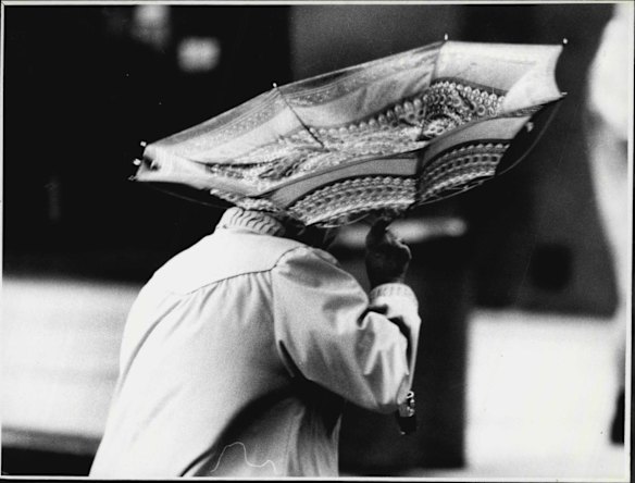 Sydney's summer weather in Martin Place, 1985. 