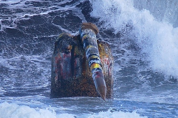 Cottesloe beach pylon toppled