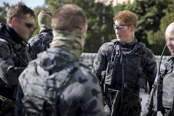 Captain Wales exercises with Royal Australian Navy Clearance Divers posted to the 2nd Commando Regiment during his Army secondment.
