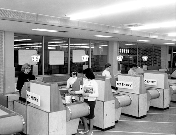 A new world of self-service supermarkets and check-outs at the Roselands shopping centre in 1965.