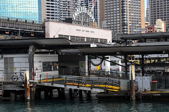 The Circular Quay harbour front needs a makeover.
