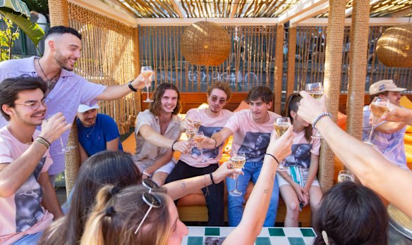 Arbory Afloat. Pre-dinner drinks.