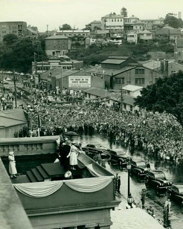 Queen Elizabeth II visits Newcastle City Hall.