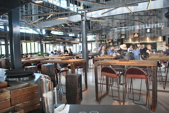 Ku De Ta Perth can fit 850 patrons.