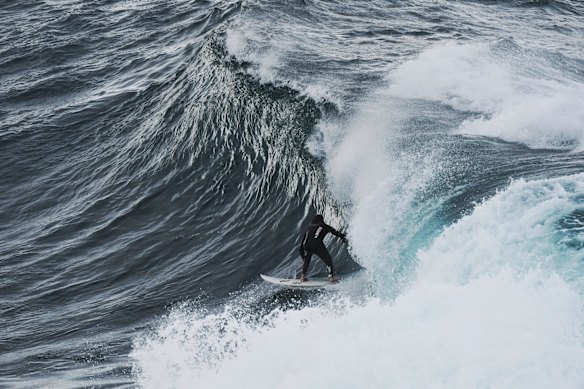 Deadman's at Manly as swell picks up along Sydney coastline.