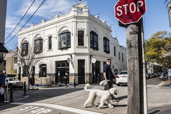 London Hotel, Paddington.