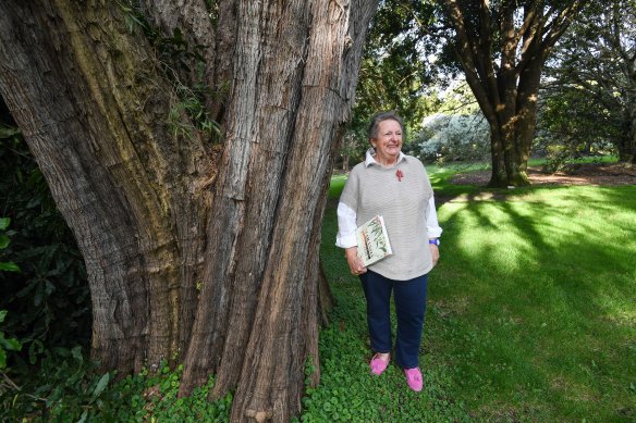 Botanical artist Margaret Castle in the Maranoa Gardens.