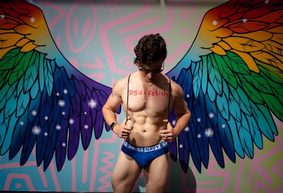 Leigh Pitchford shows his true colours.