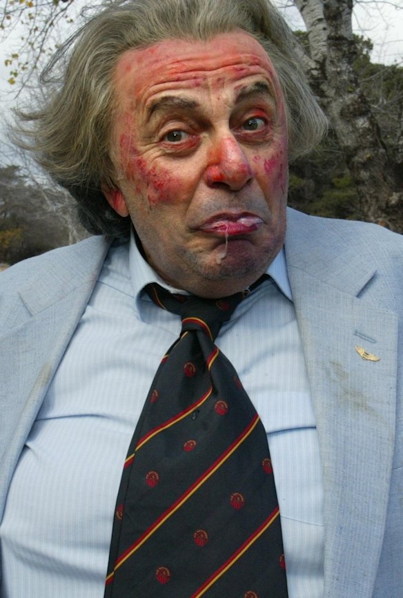 Barry Humphries in character as Sir Les Patterson at Government House offering his services to be the next Governor-General, in 2003 the day after Peter Hollingworth resigned.