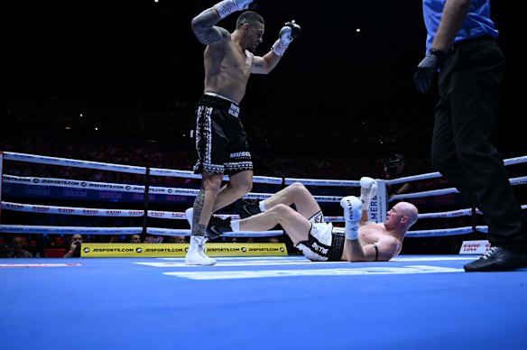 Williams' pose shows hints of Ali over Liston back in 1964 as he celebrates his win just 120 seconds into the fight.