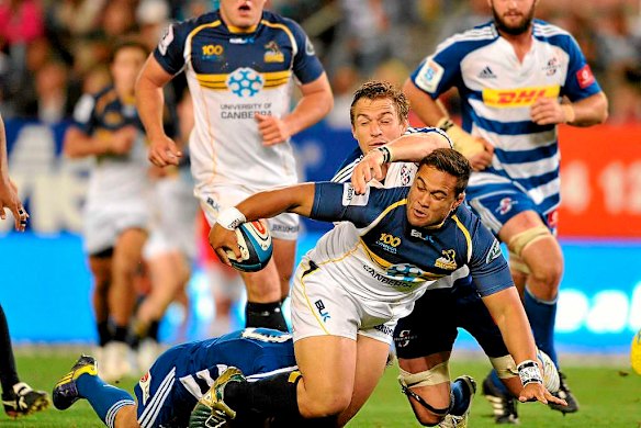 Siliva Siliva of the Brumbies looks to offload.