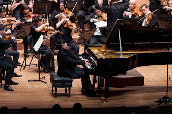 Lang Lang performing with the Sydney Symphony Orchestra.