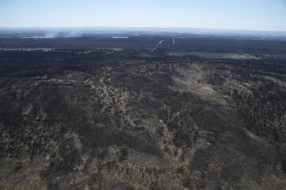 Stunning aerial photos of Yarloop and Waroona fire captured by Mandurah ...