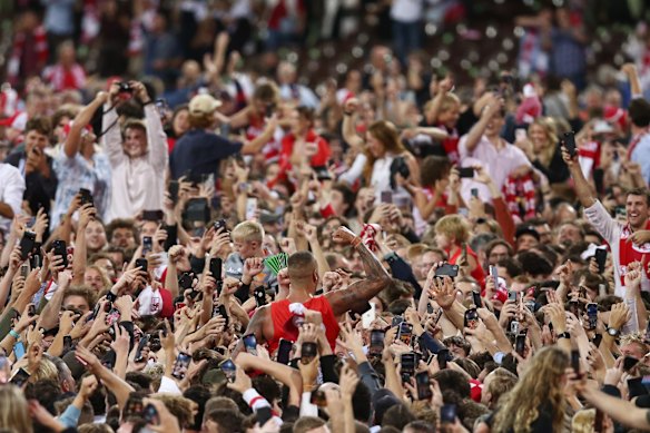 Lance Franklin amid the crowd.
