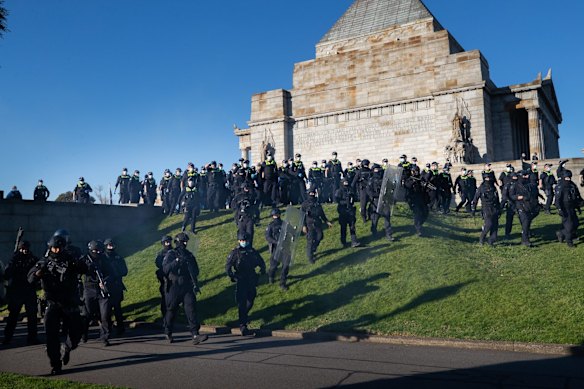 Thousands of people angry about vaccinations and Lockdowns shut down parts of the city and descended on the Shrine of Remembrance before being forced out by riot police. 